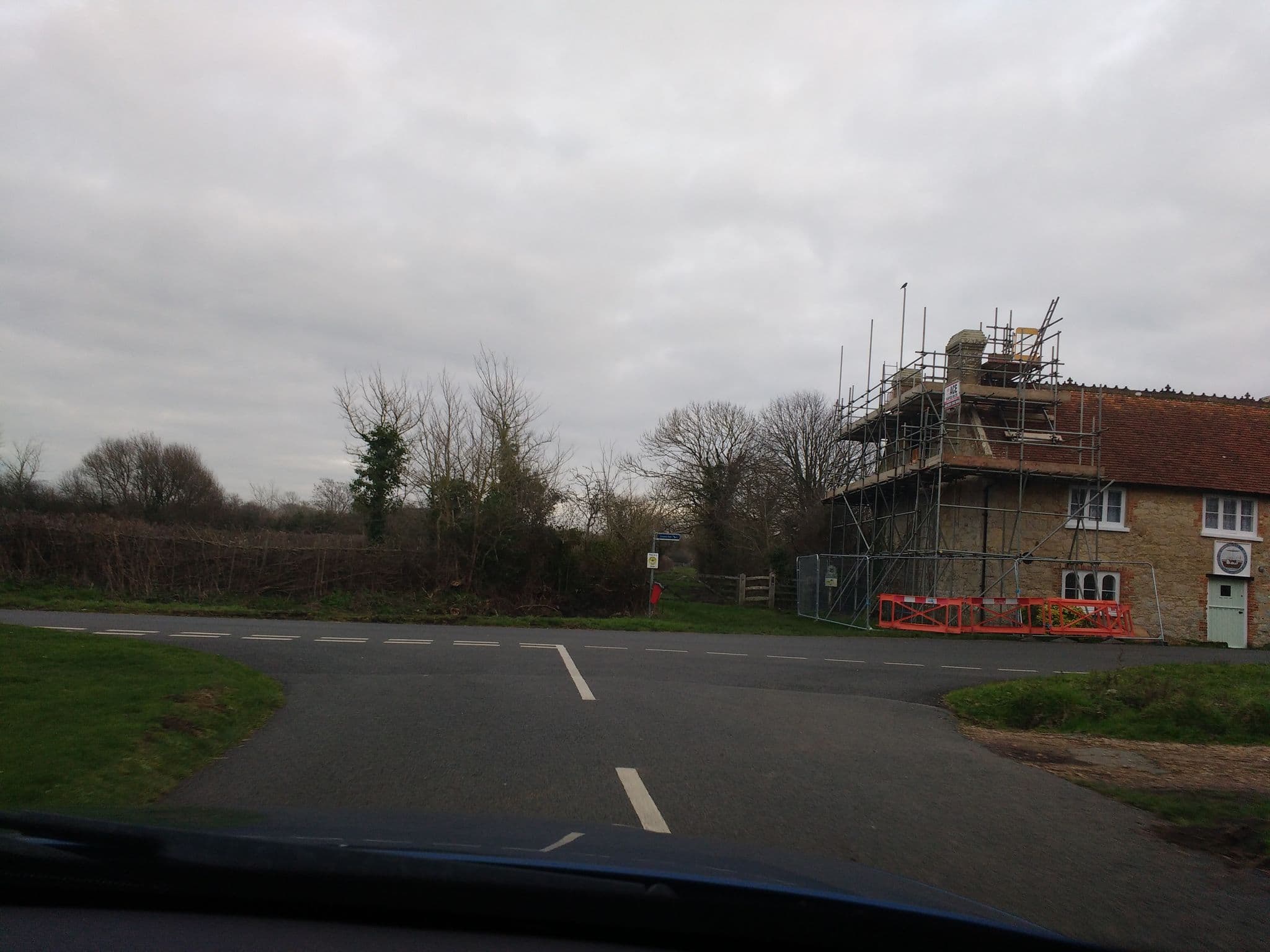 Street view near Newtown Cabin (National Trust), Brighstone — © oferreira (CC BY-SA · Mapillary)