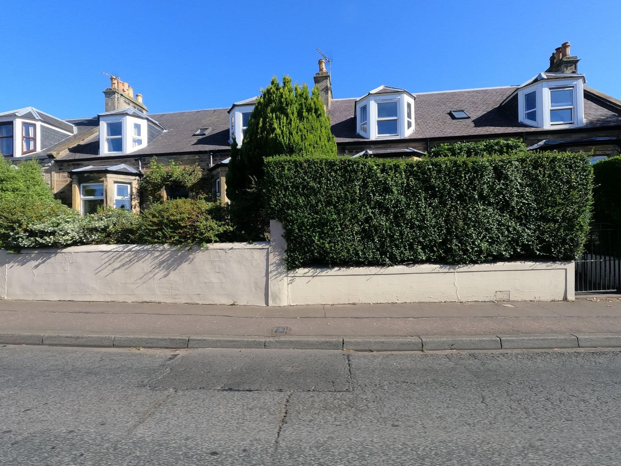 Street view near Albert Cottage Bed And Breakfast, Pittenweem — © hobgoblin (CC BY-SA · Mapillary)