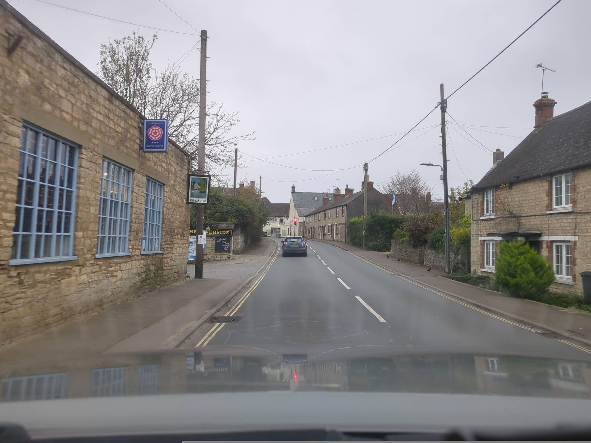 Street view near River Leach 1, Lechlade — © swinetown (CC BY-SA · Mapillary)