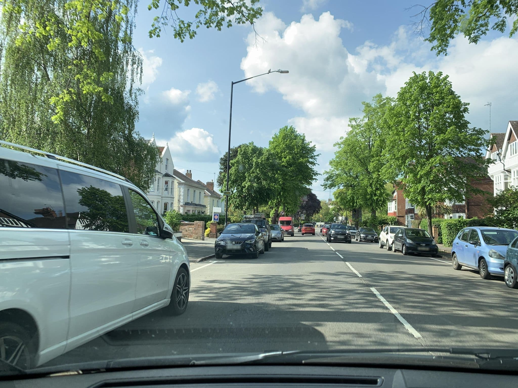 Street view near Victoria Park Guest House, Royal Leamington Spa — © laye (CC BY-SA · Mapillary)