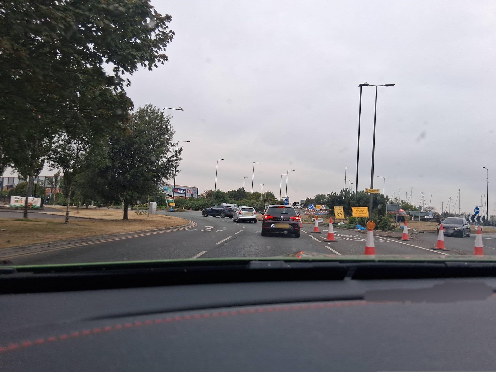 Street view near The Landings Hotel, Grimsby — © Lapscle (CC BY-SA · Mapillary)