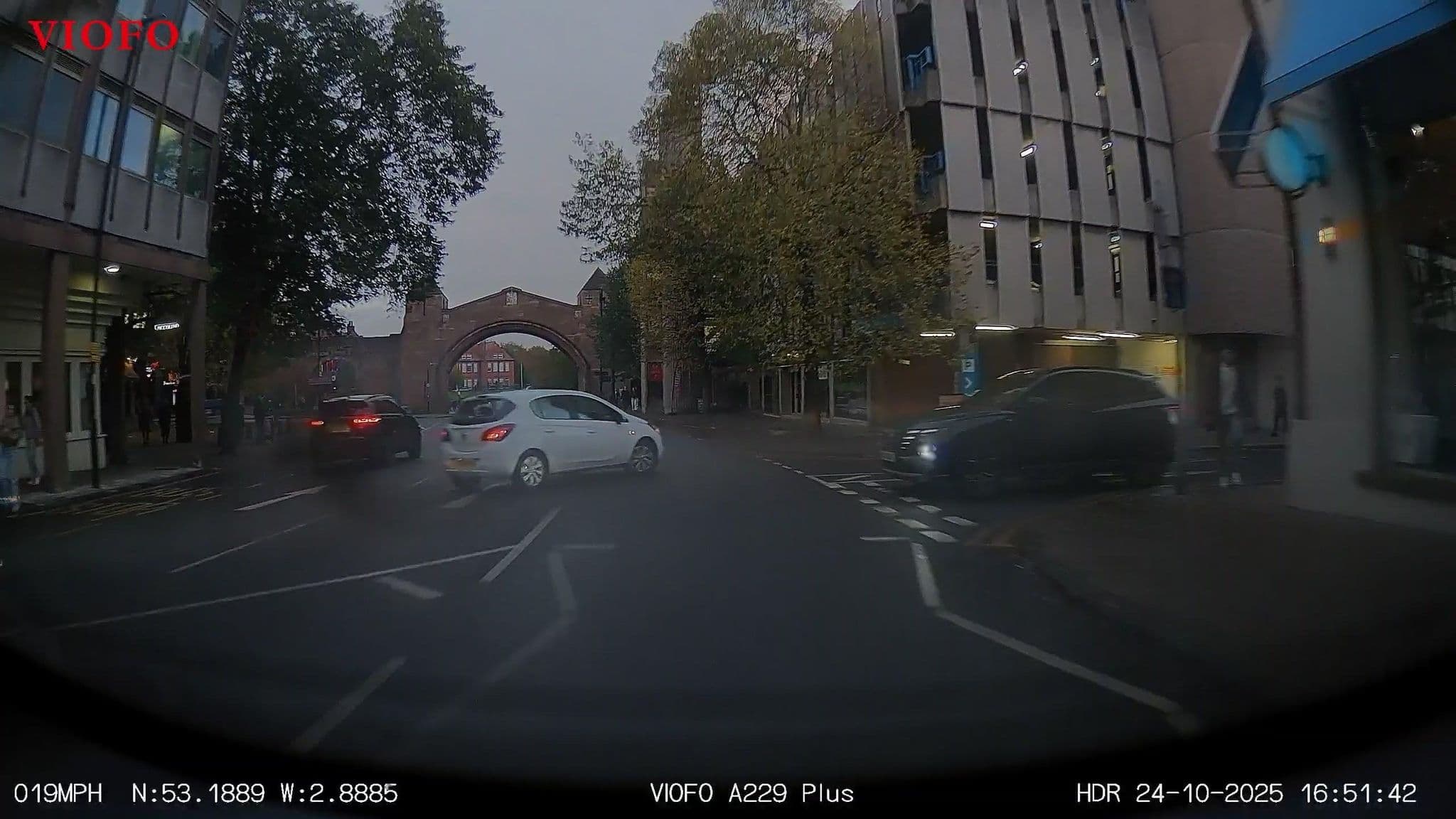 Street view near Leonardo Hotel, Chester — © RyanBush (CC BY-SA · Mapillary)