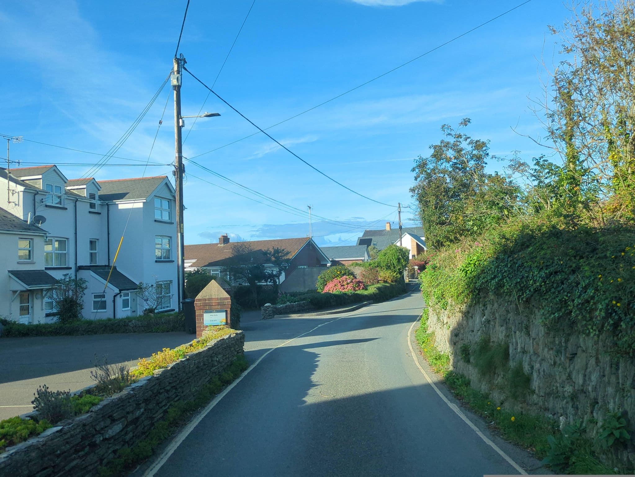 Street view near Capra Cottage, Ilfracombe — © swinetown (CC BY-SA · Mapillary)