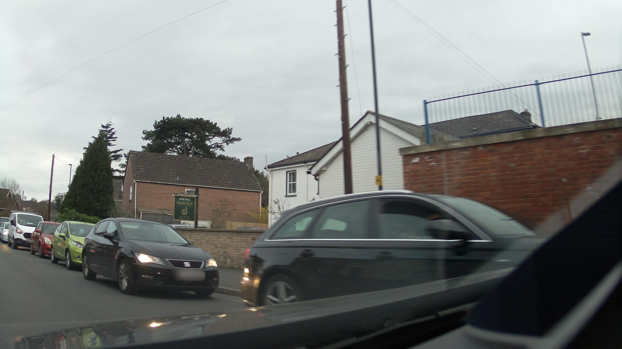 Street view near Hotel Peartree, Salisbury — © southglos (CC BY-SA · Mapillary)