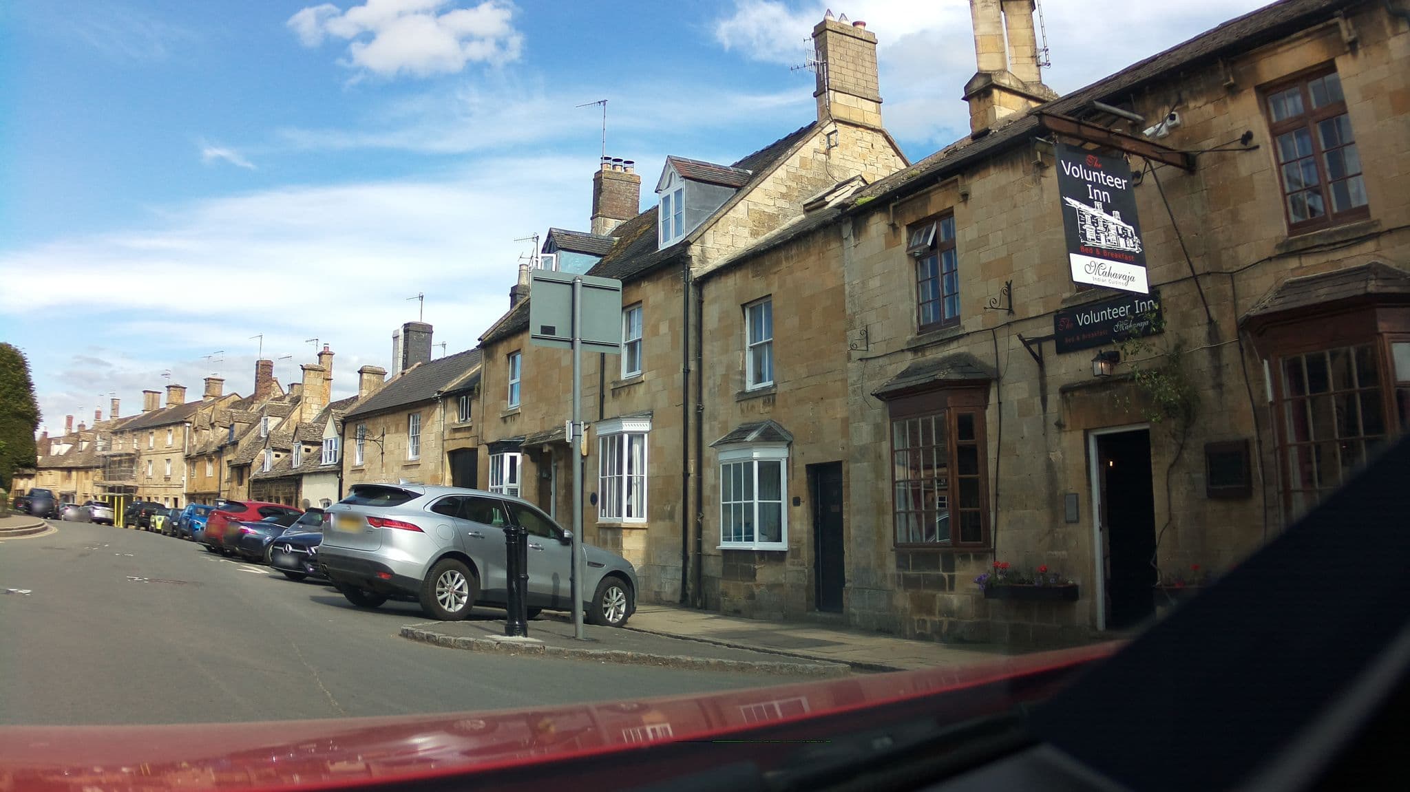 Street view near Voluntarisme Inn, Chipping Campden — © southglos (CC BY-SA · Mapillary)