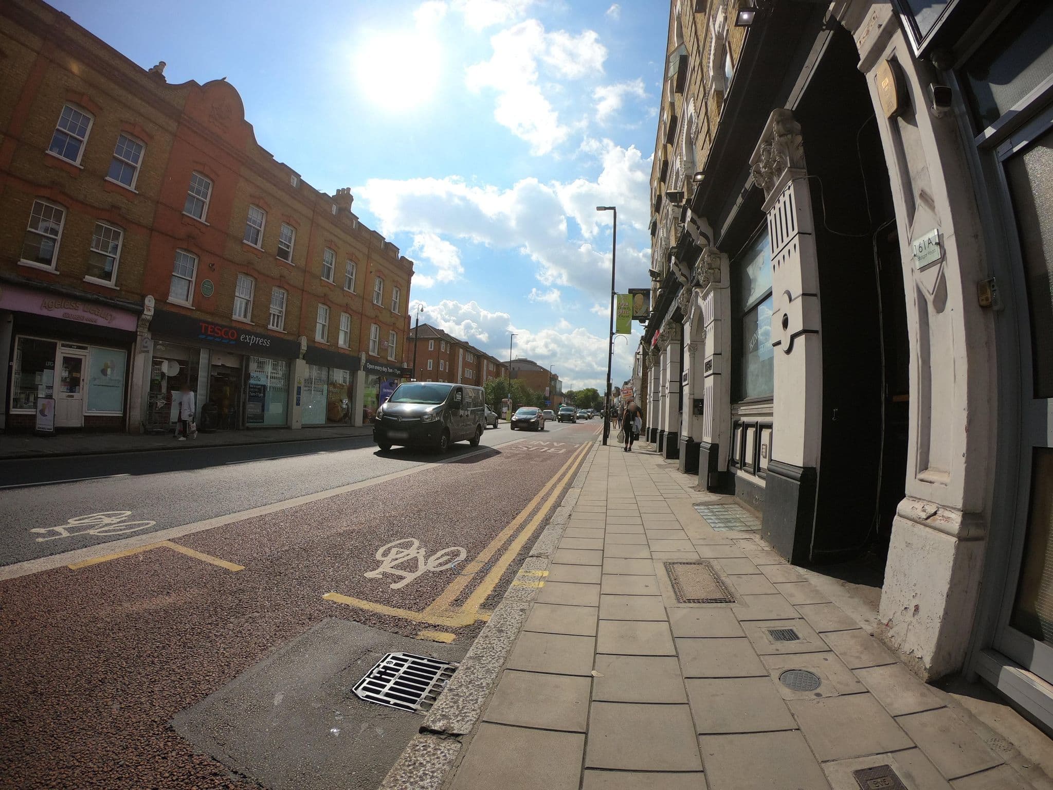 Street view near King William Hotel, Greenwich — © richlv (CC BY-SA · Mapillary)
