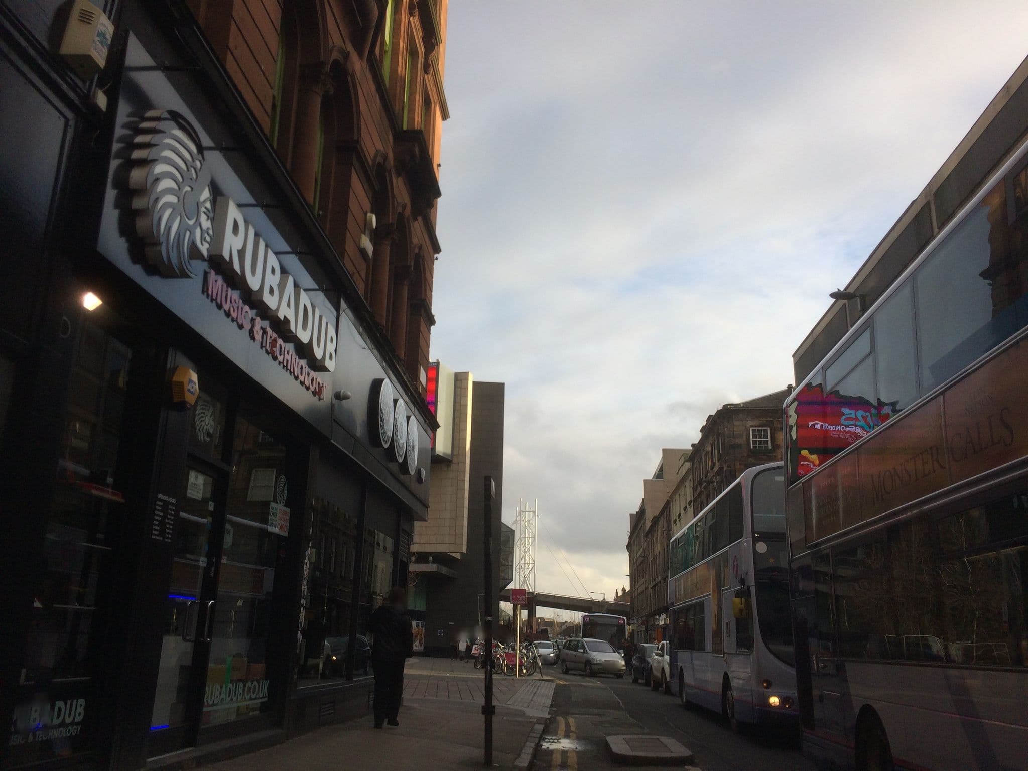 Street view near Premier Inn, Glasgow — © gmc (CC BY-SA · Mapillary)