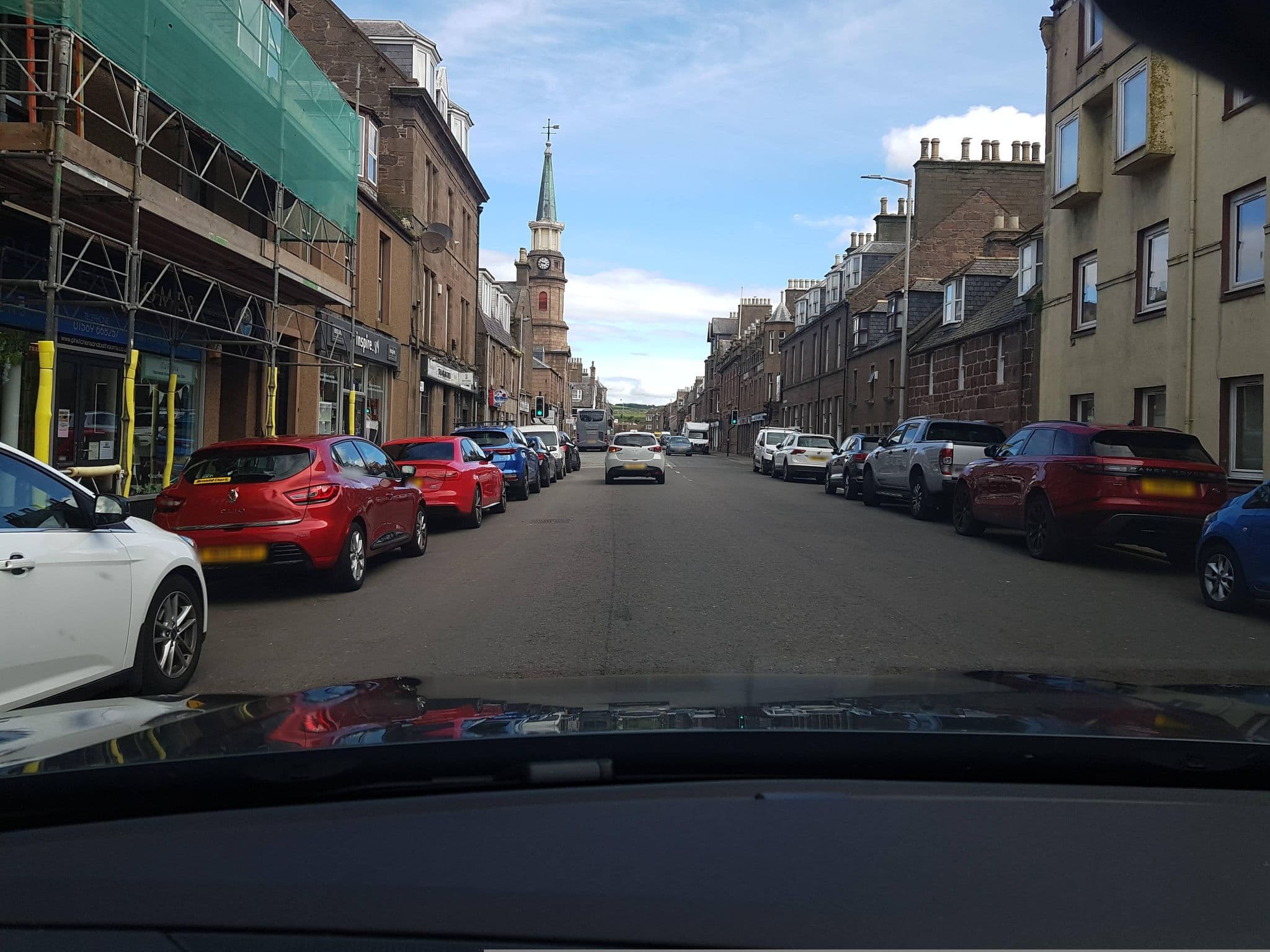 Street view near Queen's Hotel, Stonehaven — © toho (CC BY-SA · Mapillary)