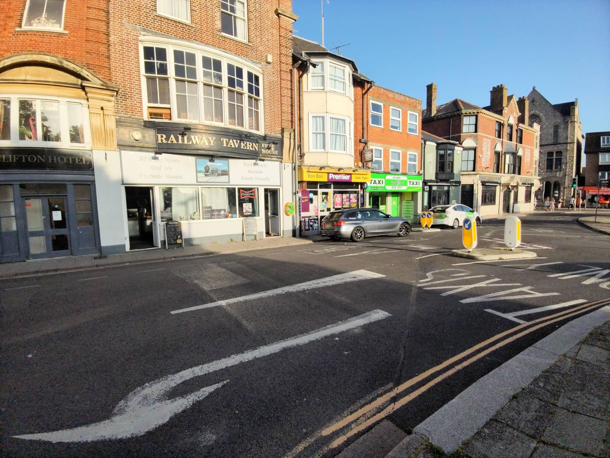 Street view near Clifton Hotel, Weymouth — © WaggyDog (CC BY-SA · Mapillary)