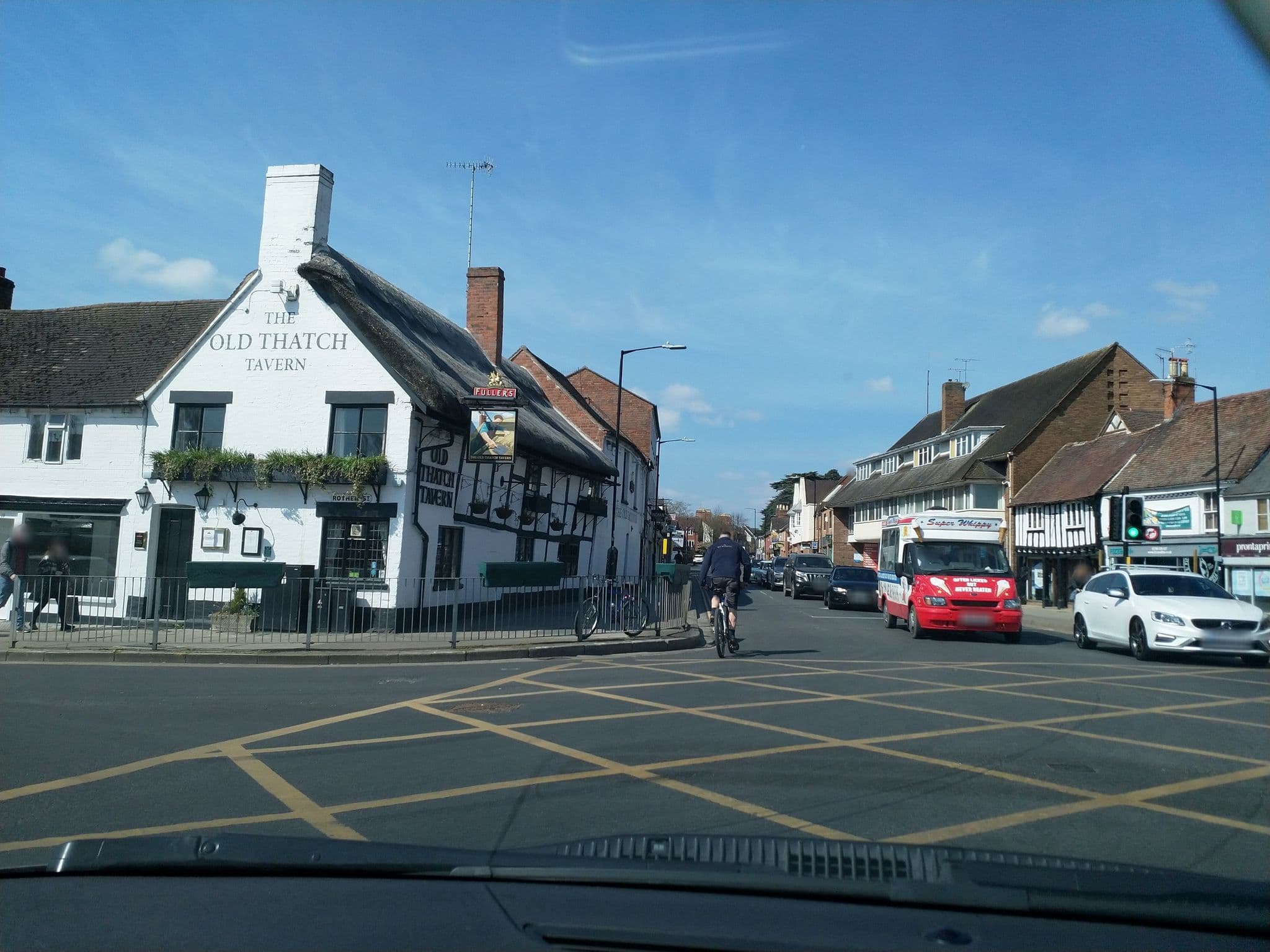 Street view near White Swan Hotel, Stratford-upon-Avon — © laye (CC BY-SA · Mapillary)