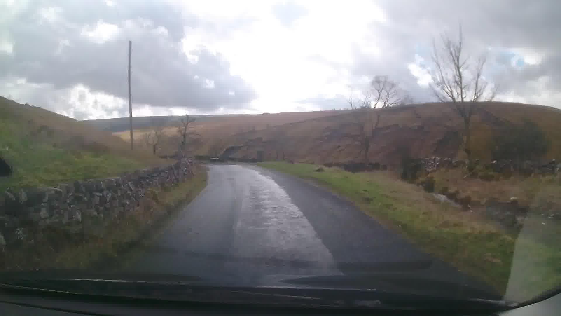 Street view near West Calf Cottage, Settle — © trigpoint (CC BY-SA · Mapillary)