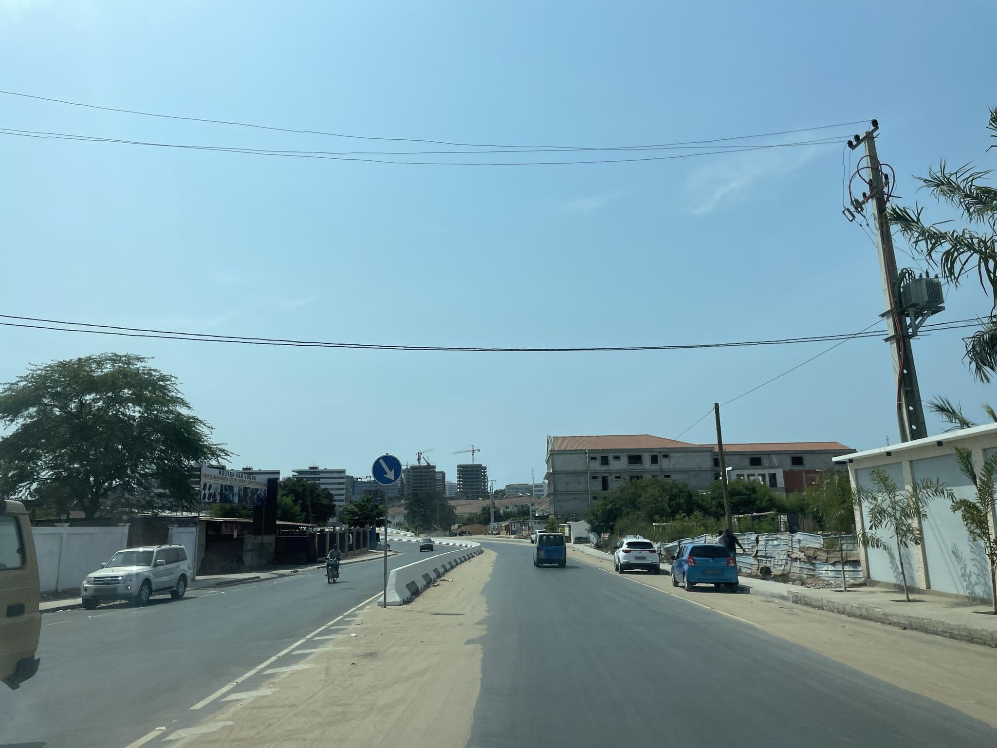 Street view near Kamorteiro, Talatona — © Manolo23 (CC BY-SA · Mapillary)