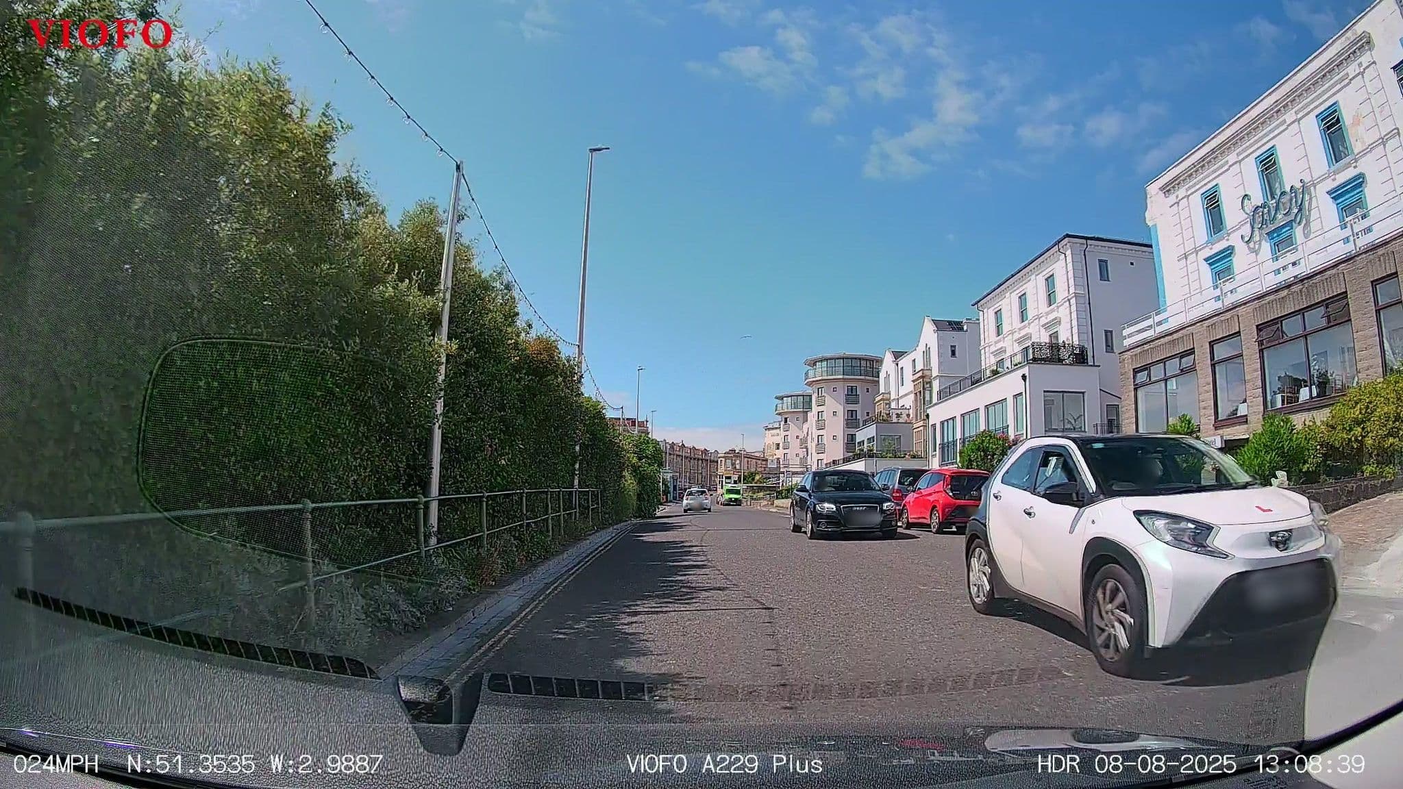 Street view near Savoy Hotel, Weston-super-Mare — © RyanBush (CC BY-SA · Mapillary)