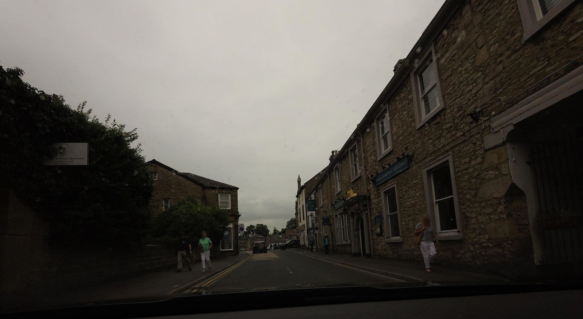 Street view near The Golden Lion, Settle — © tallguy (CC BY-SA · Mapillary)