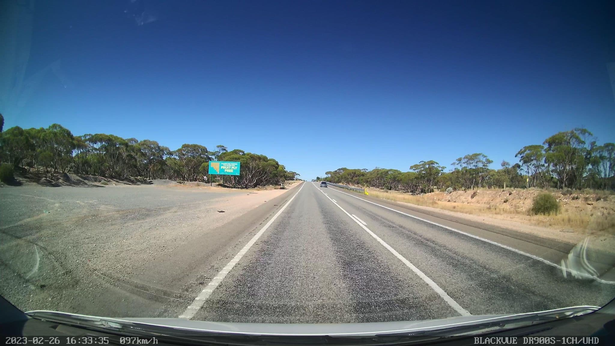 Street view near Eight Mile Corner, Angaston — © bob3bob3 (CC BY-SA · Mapillary)