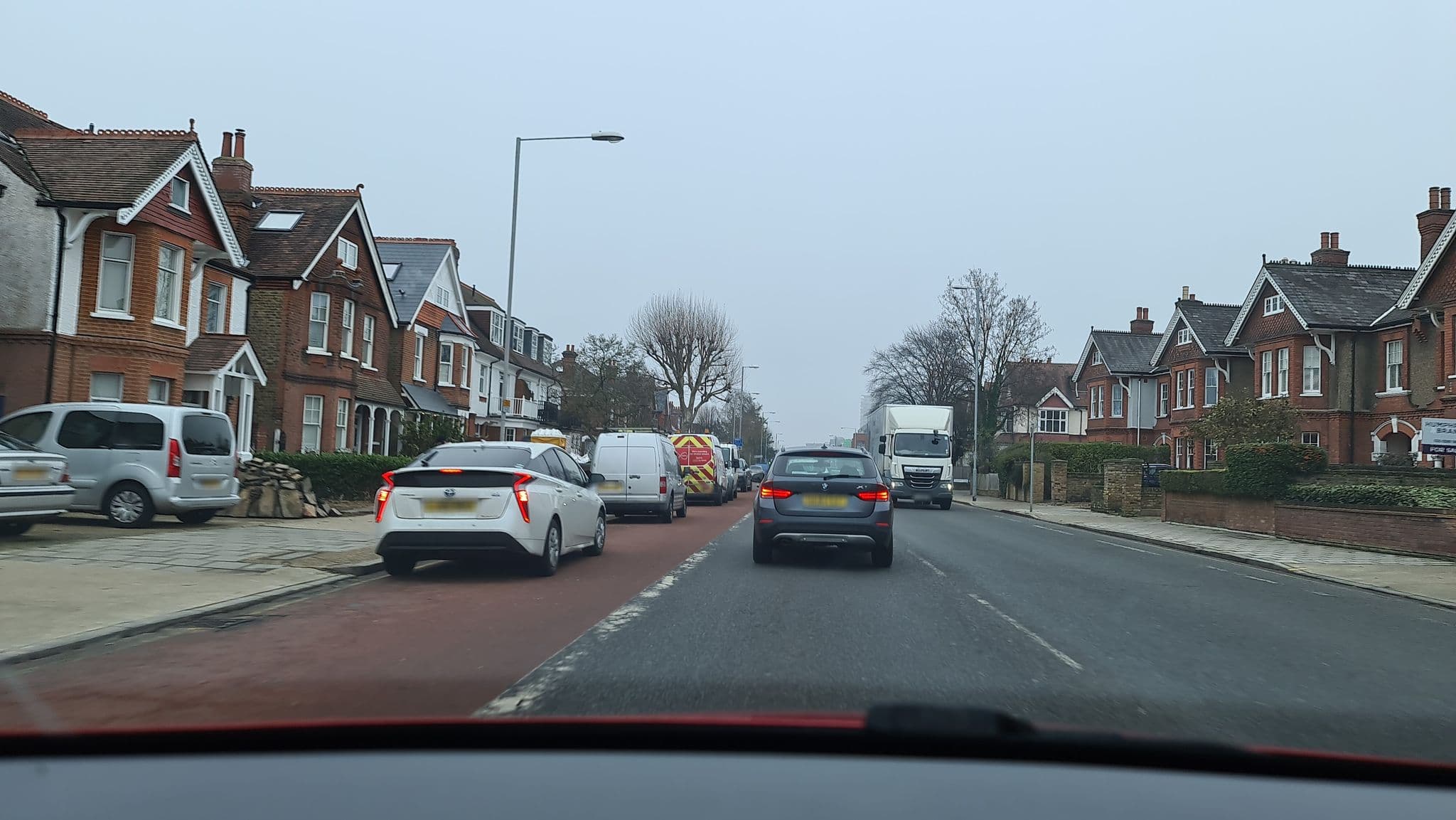 Street view near Warwick Lodge, Tolworth — © alexanderar (CC BY-SA · Mapillary)