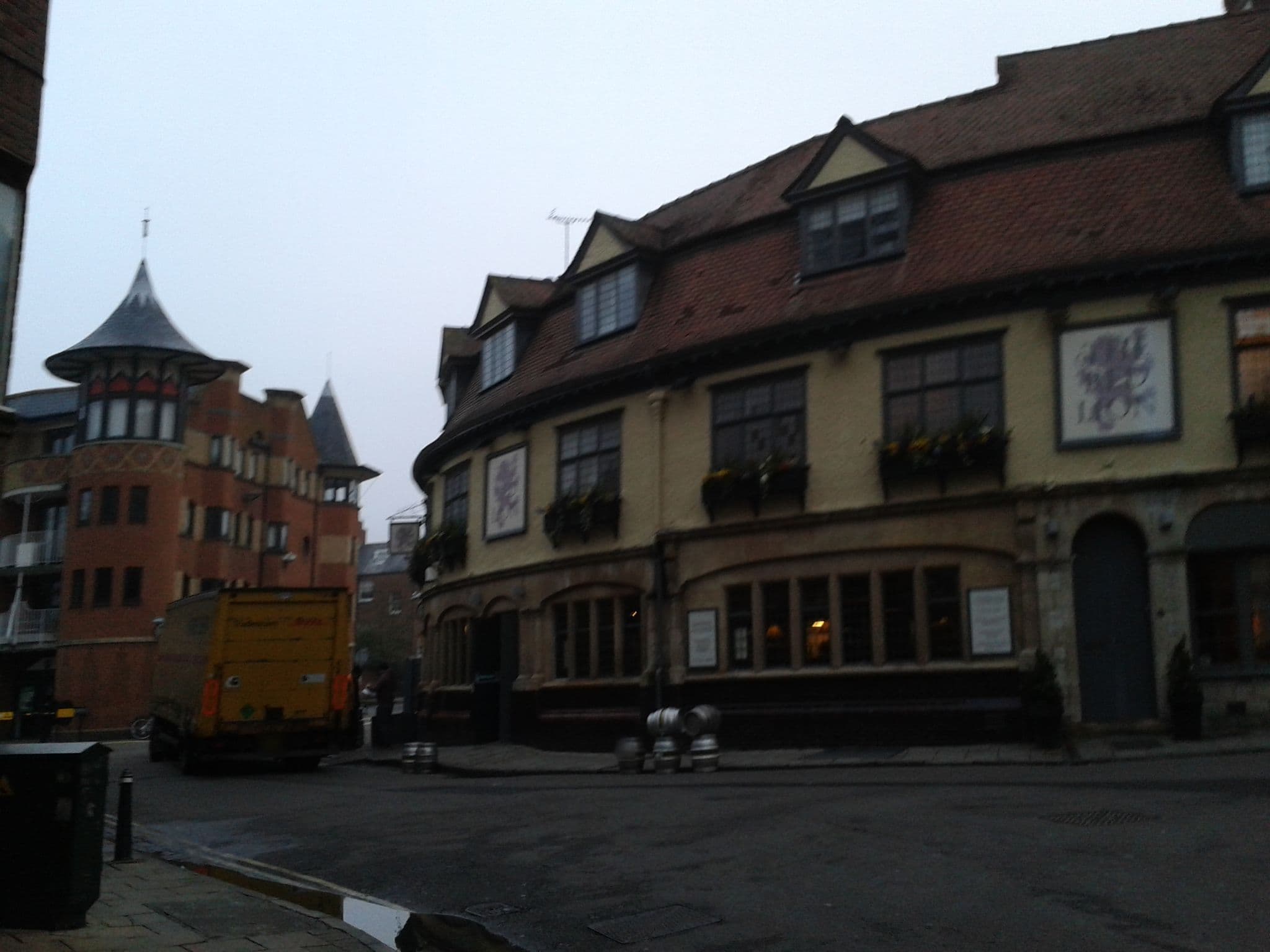 Street view near Ali Inn, Oxford — © fred (CC BY-SA · Mapillary)