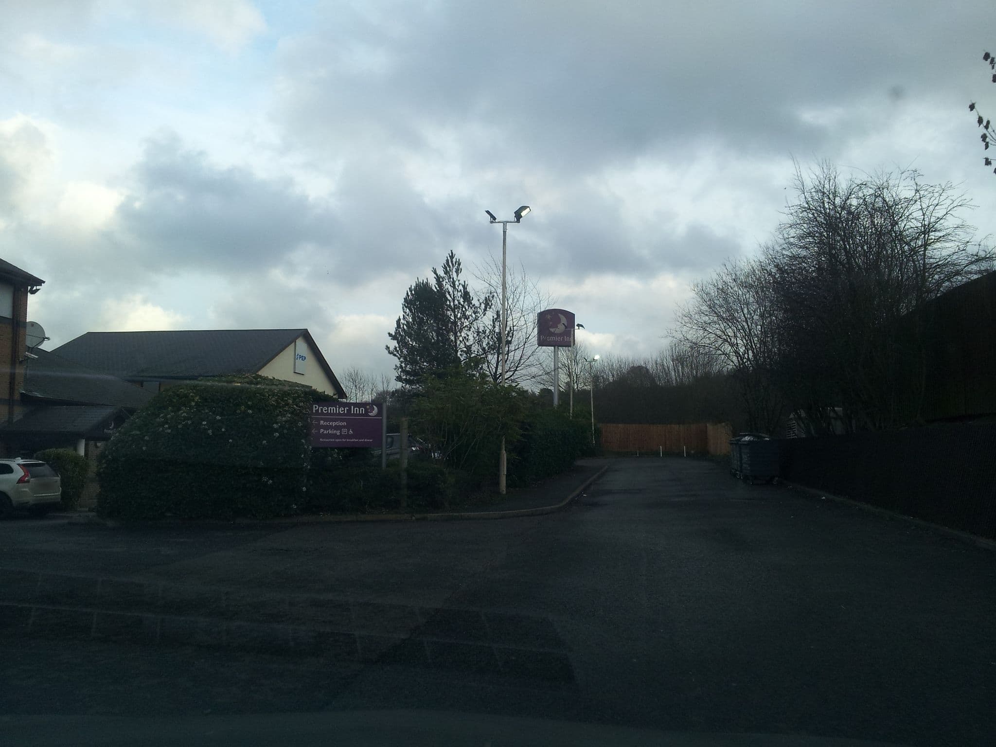 Street view near Premier Inn, Bovingdon — © adam2 (CC BY-SA · Mapillary)