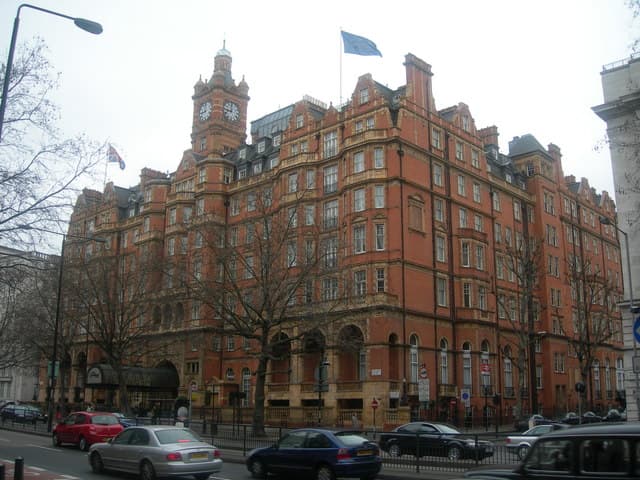 The Landmark (via Wikimedia Commons, CC BY-SA 2.0)
