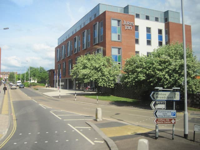 Leonardo Hotel Exeter (via Wikimedia Commons, CC BY-SA 2.0)