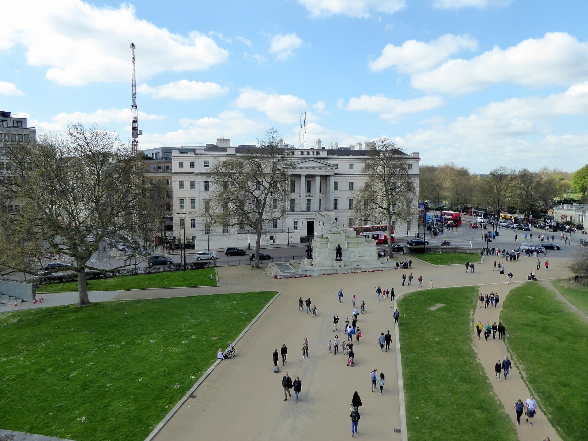 The Lanesborough (via Wikimedia Commons, CC BY-SA 2.0)