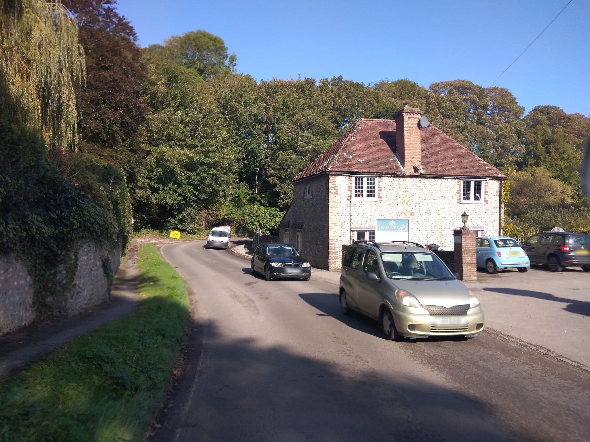 Street view near Deans Place, Seaford — © andreste96 (CC BY-SA · Mapillary)