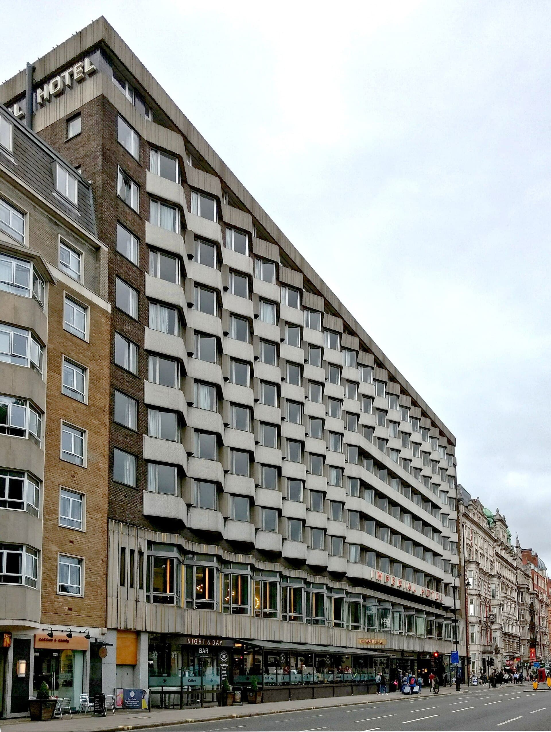 Imperial Hotel (via Wikimedia Commons, CC BY-SA 4.0)