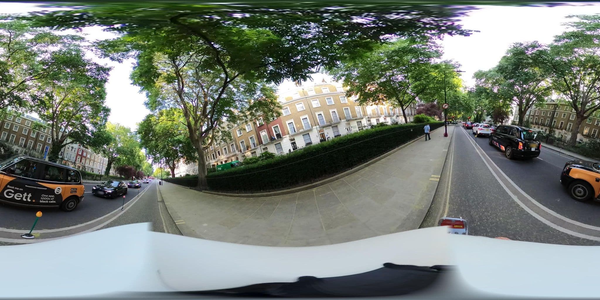 Street view near Europa House Hotel, Hyde Park