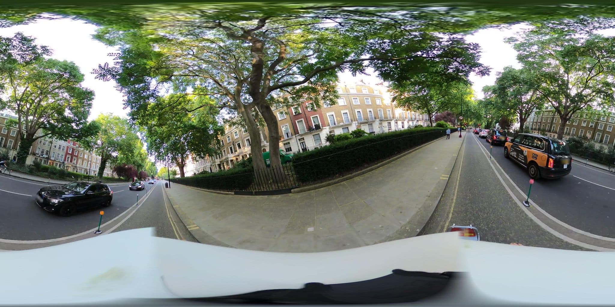 Street view near Hotel Columbus, Hyde Park — © NatchaponJ (CC BY-SA · Mapillary)