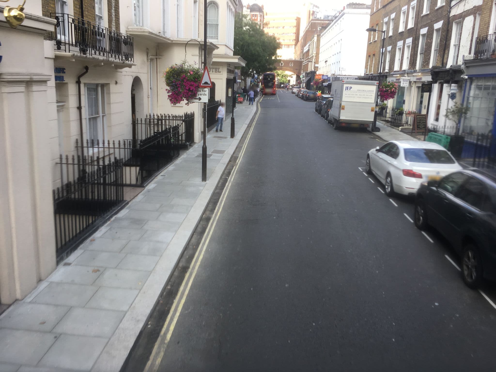 Street view near Seymour Hotel, Hyde Park