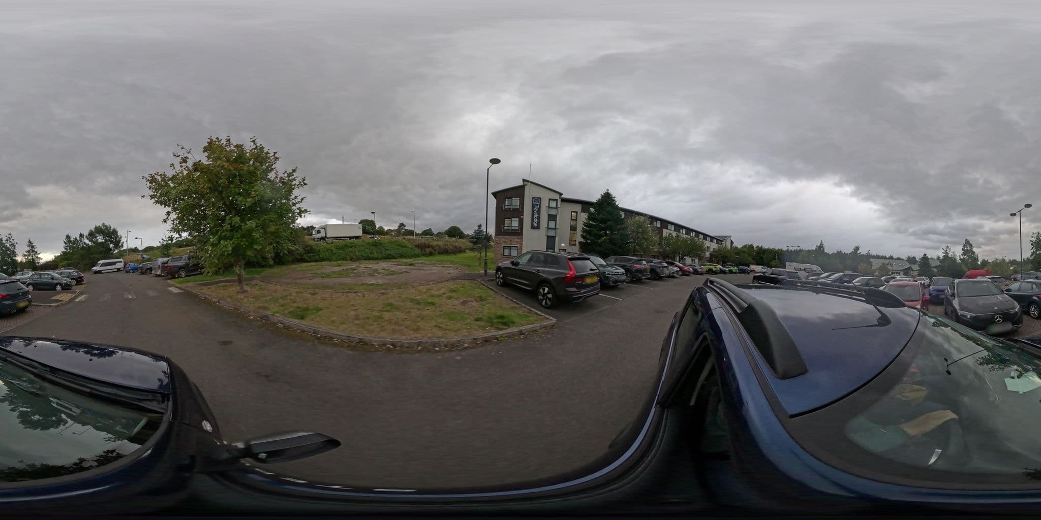 Street view near Travelodge, Perth — © coetserw (CC BY-SA · Mapillary)