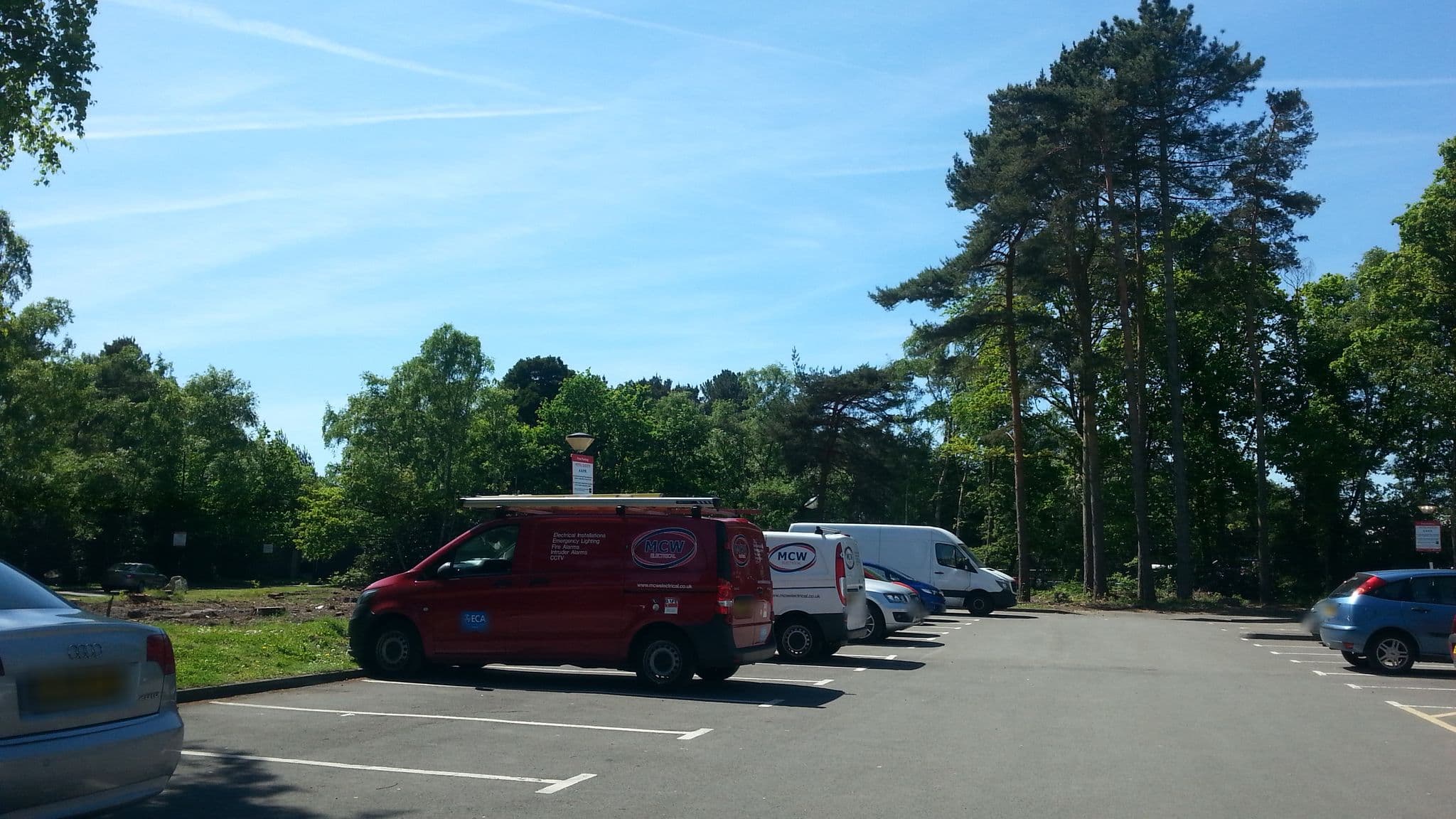 Street view near Days Inn, Fleet — © adam2 (CC BY-SA · Mapillary)