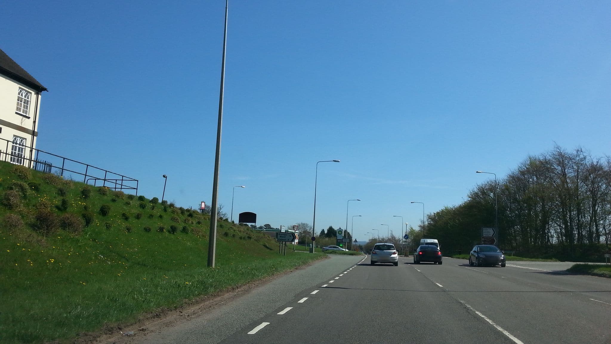 Street view near Bradford Arms, Wheaton Aston — © adam2 (CC BY-SA · Mapillary)