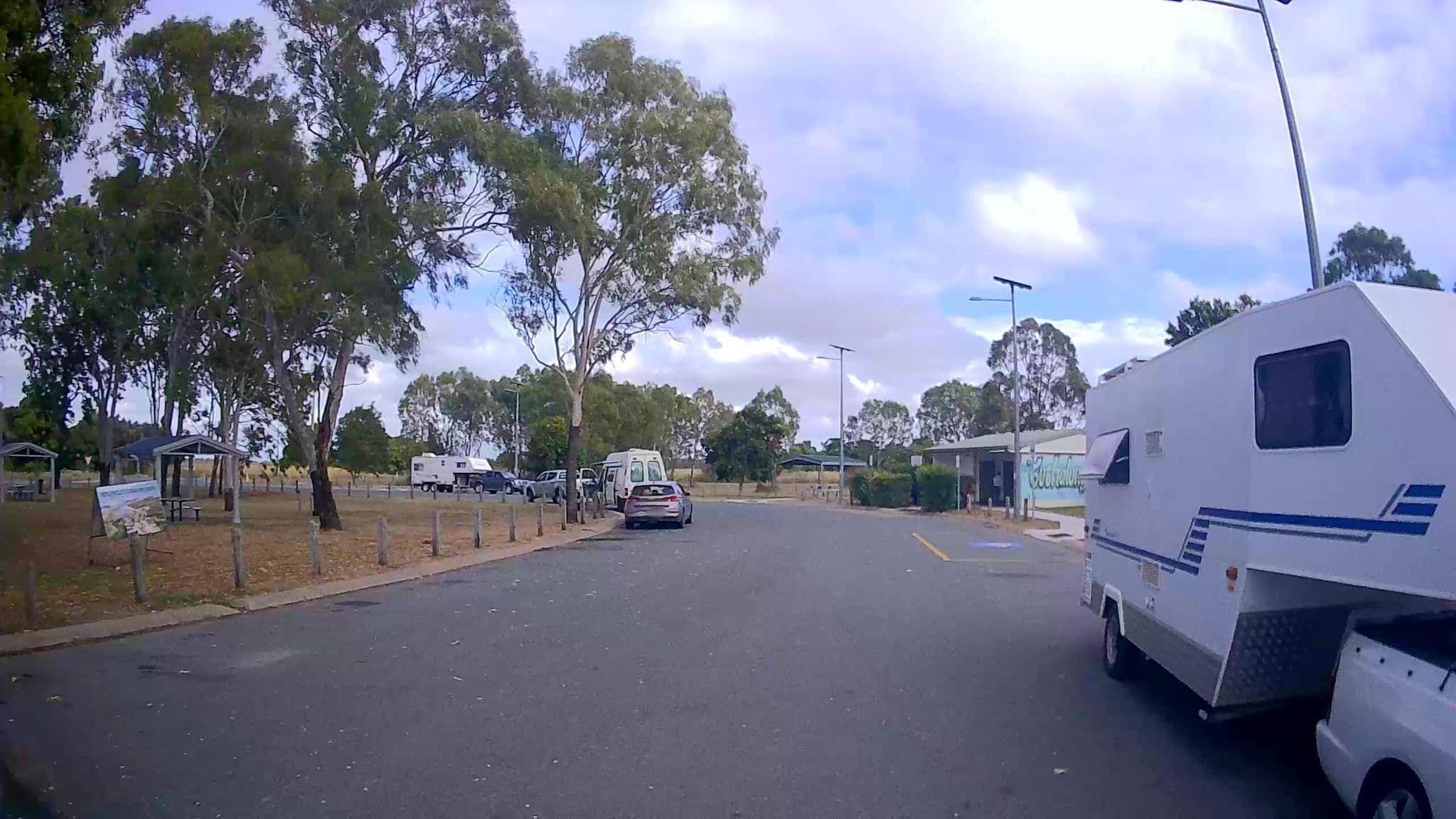Street view near Guthalungra Rest Area, Bowen — © bob3bob3 (CC BY-SA · Mapillary)