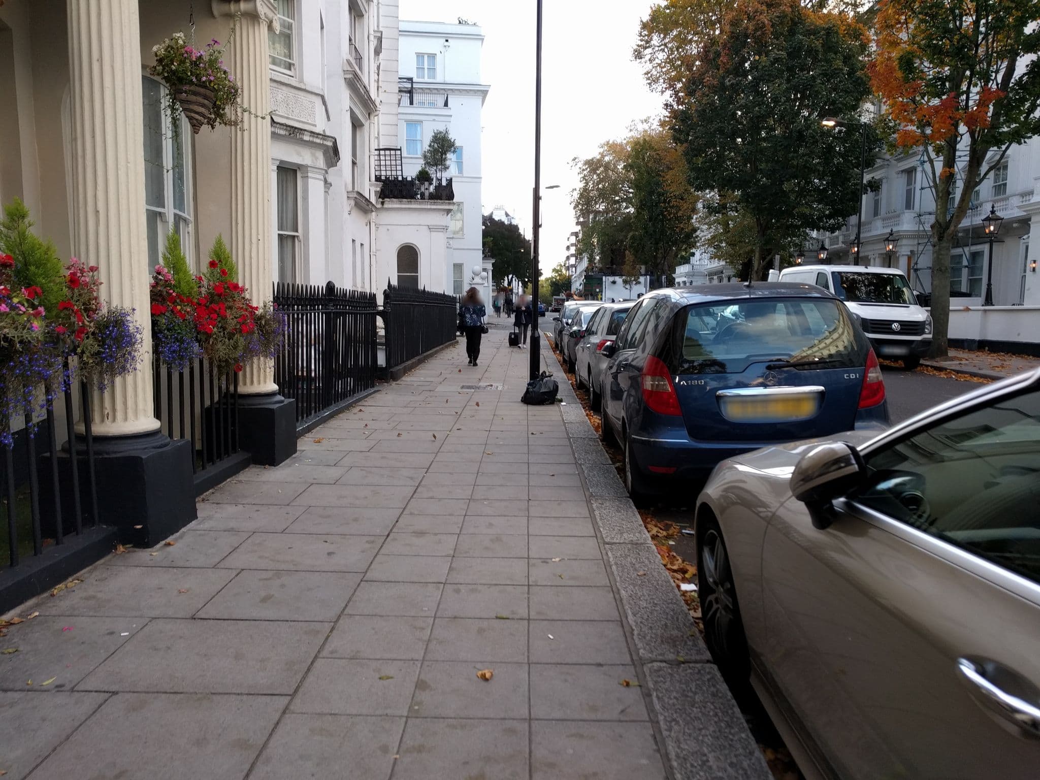 Street view near Blakemore Hyde Park Hotel, Lancaster Gate — © peterneubauer (CC BY-SA · Mapillary)