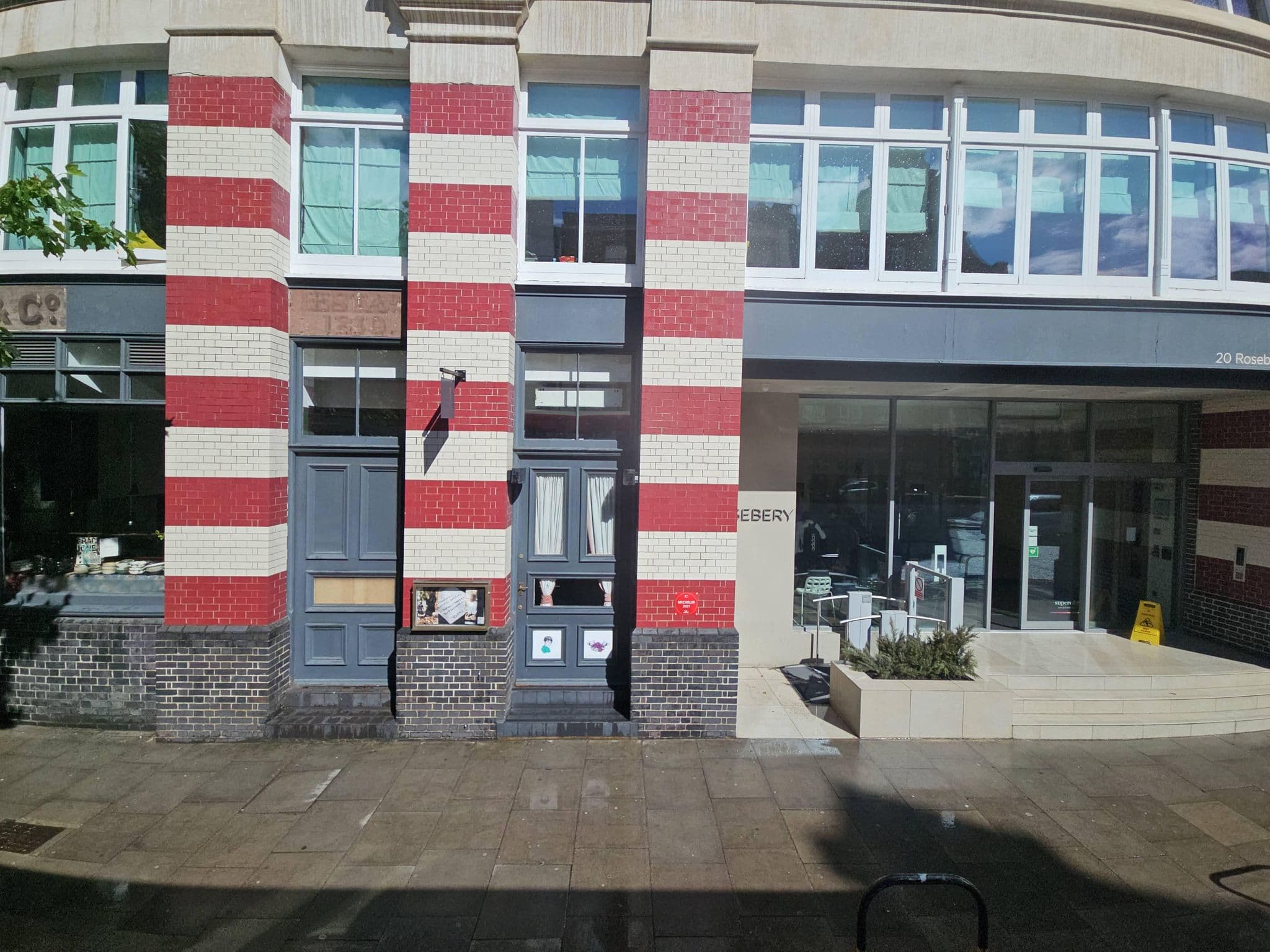 Street view near The Rosebery, Clerkenwell — © pbb (CC BY-SA · Mapillary)