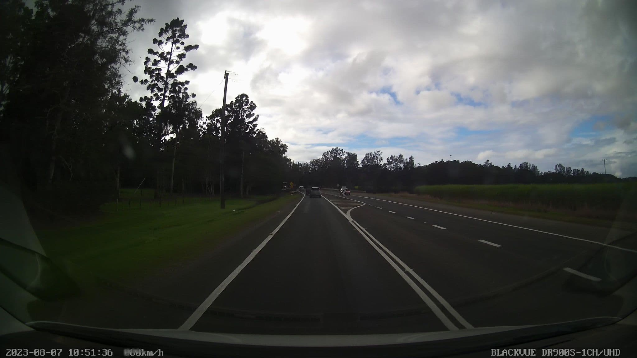 Street view near Hogan Park, Chinderah — © bob3bob3 (CC BY-SA · Mapillary)