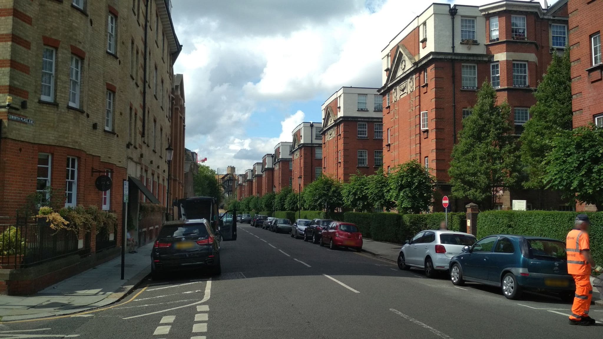 Street view near Sonder – Chelsea Green, Chelsea — © martinshadok (CC BY-SA · Mapillary)