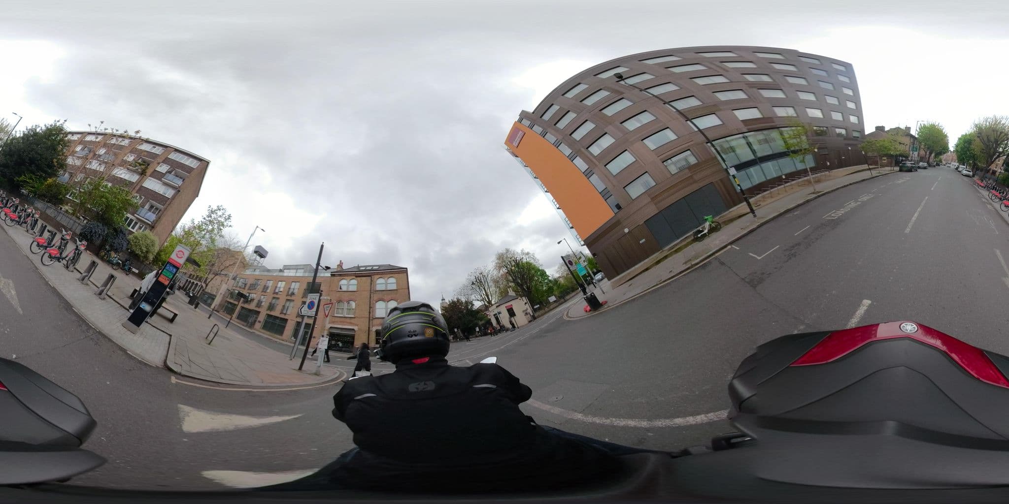 Street view near Bermondsey Square Hotel, City of London — © wasd42 (CC BY-SA · Mapillary)