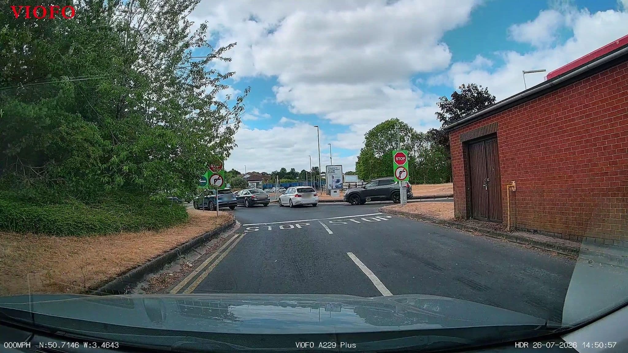 Street view near Travelodge, Heavitree — © RyanBush (CC BY-SA · Mapillary)