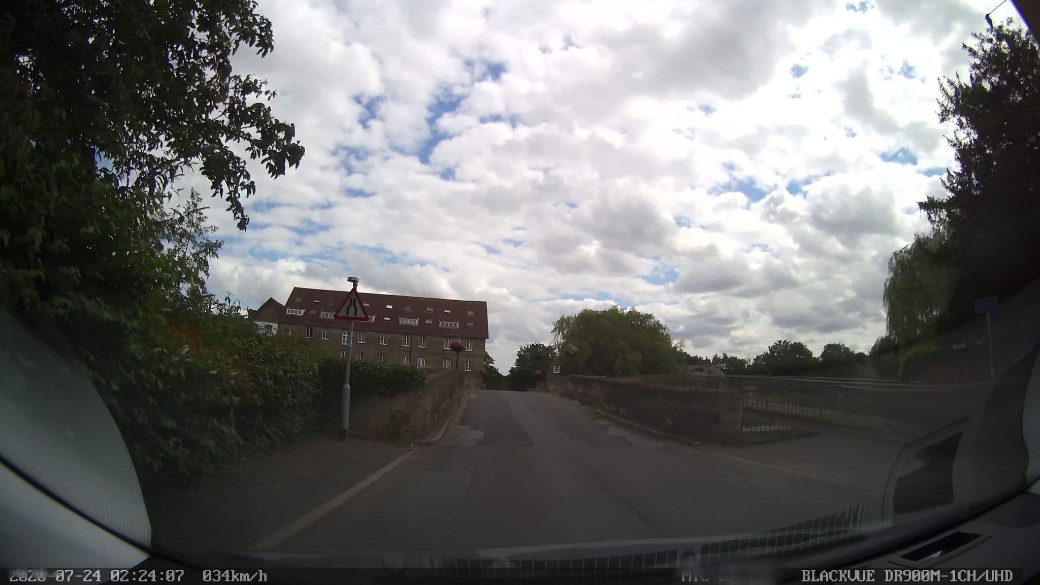Street view near The Old Bridge Hotel, Huntingdon — © adam2 (CC BY-SA · Mapillary)