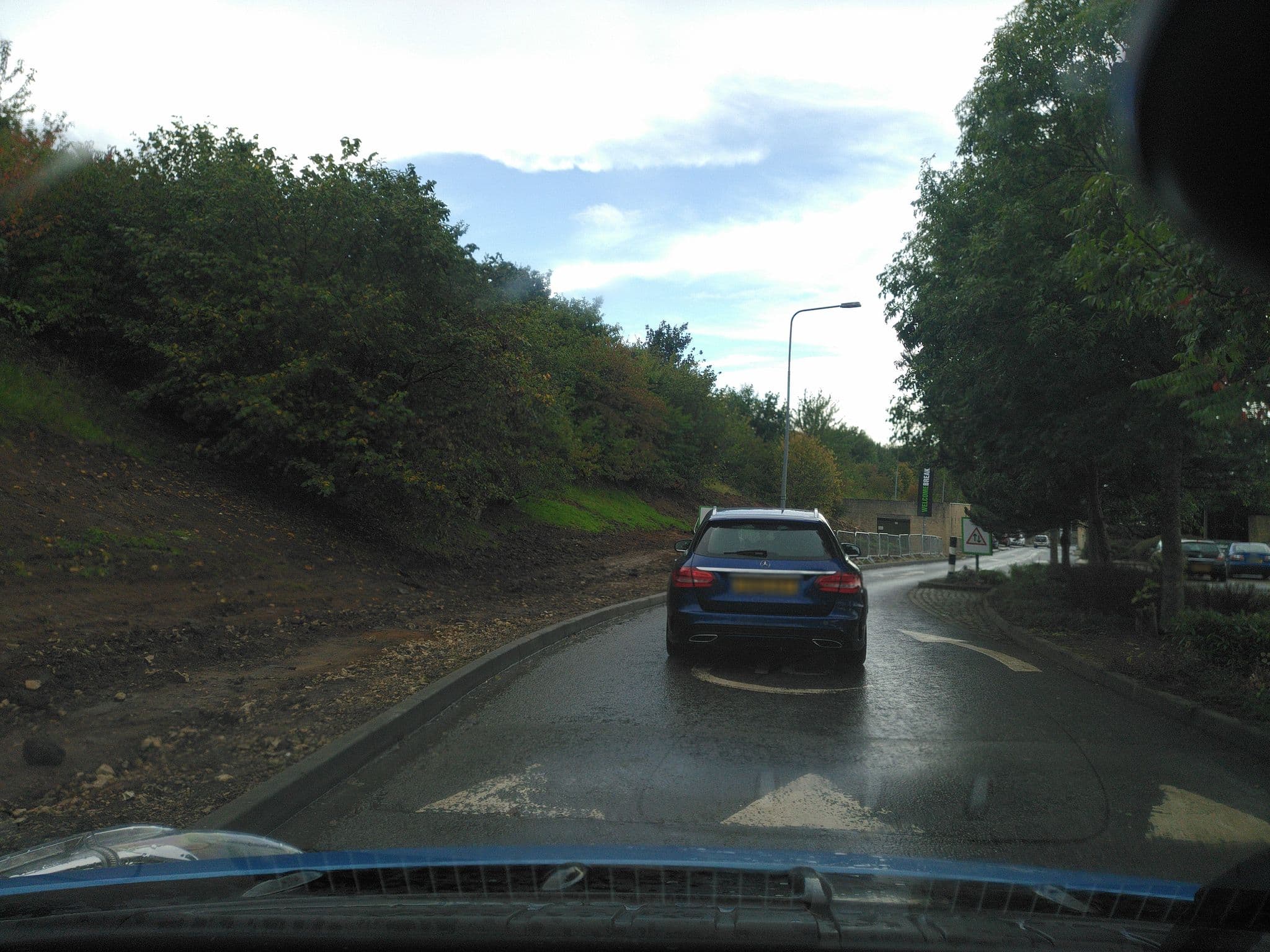 Street view near Ramada, Wheatley — © zymurgic (CC BY-SA · Mapillary)