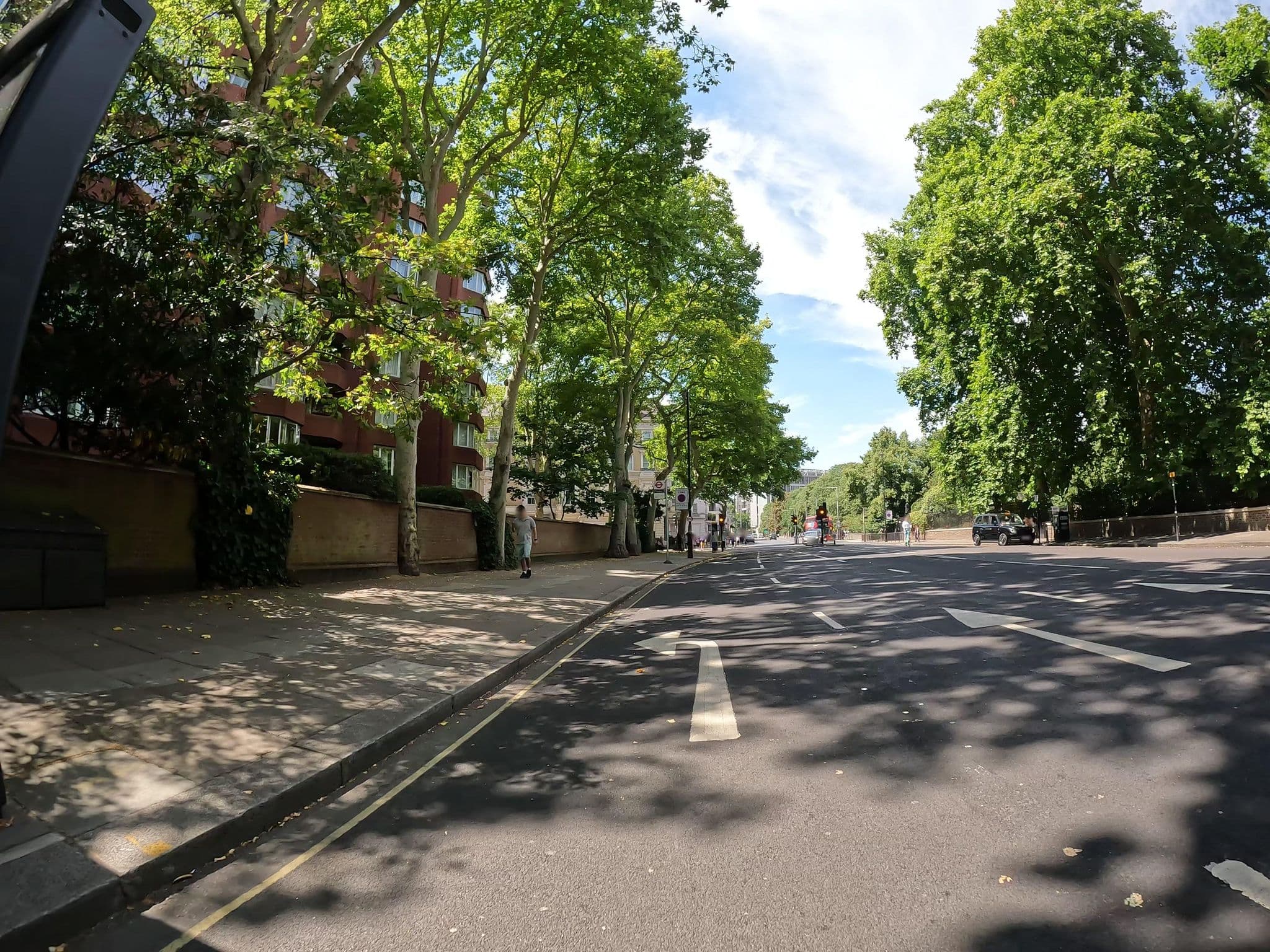 Street view near Cheval Thorney Court, Bayswater — © erias (CC BY-SA · Mapillary)