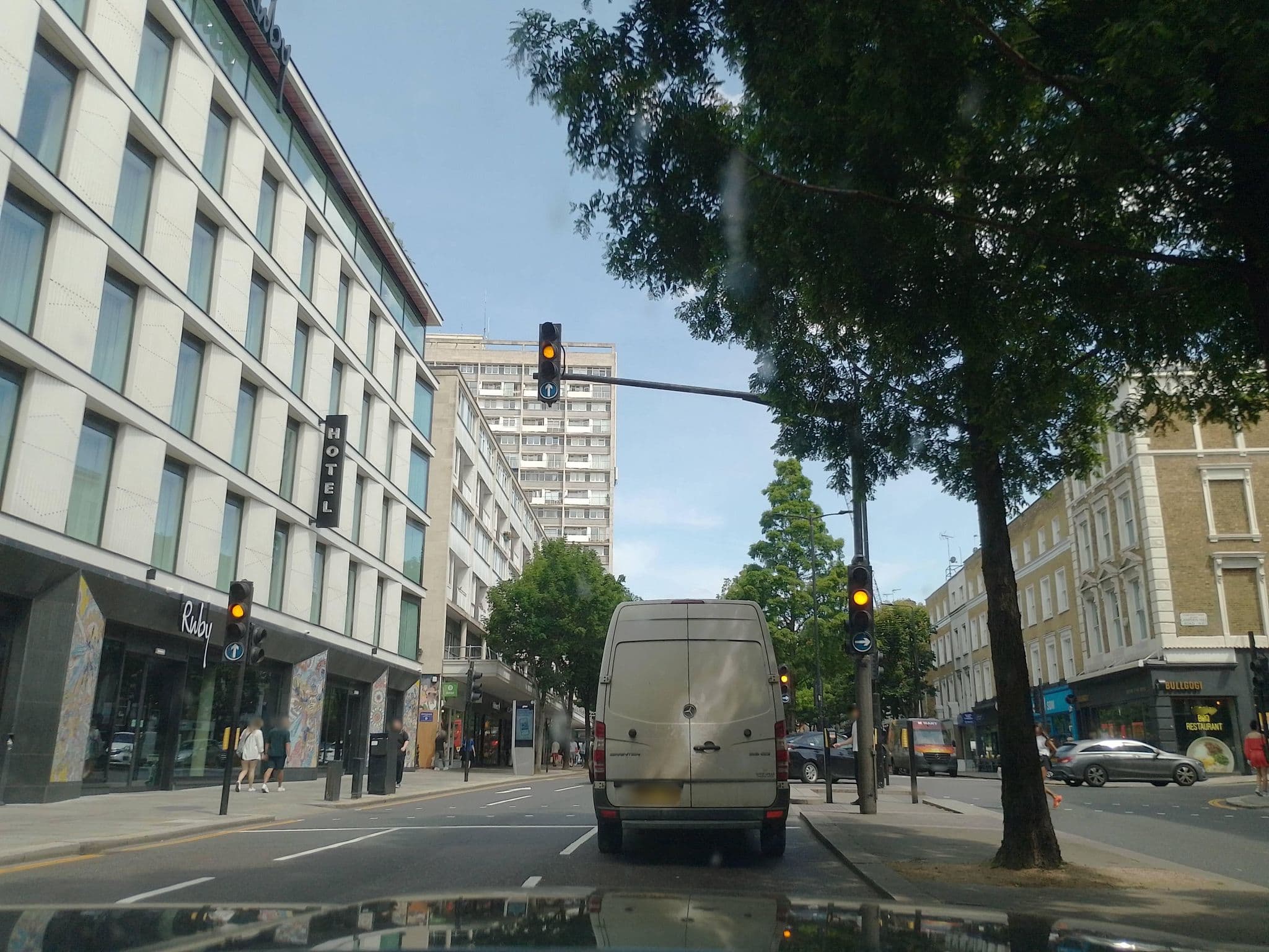 Street view near Ruby Zoe Hotel London, Notting Hill — © laye (CC BY-SA · Mapillary)