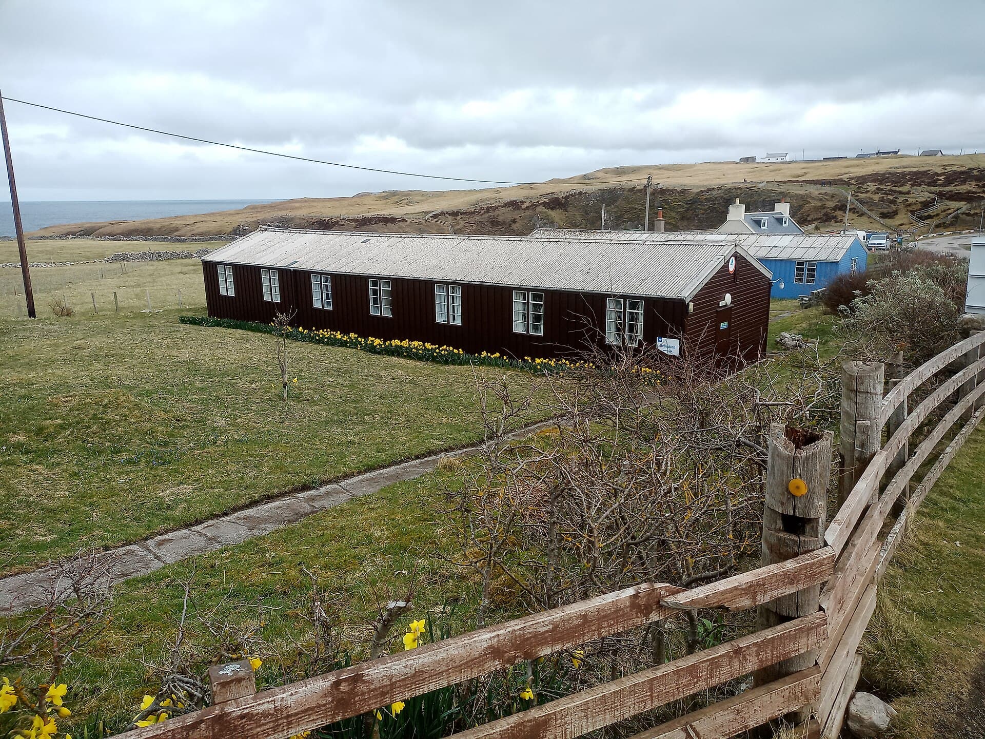 Durness Youth Hostel (via Wikimedia Commons, CC BY-SA 4.0)
