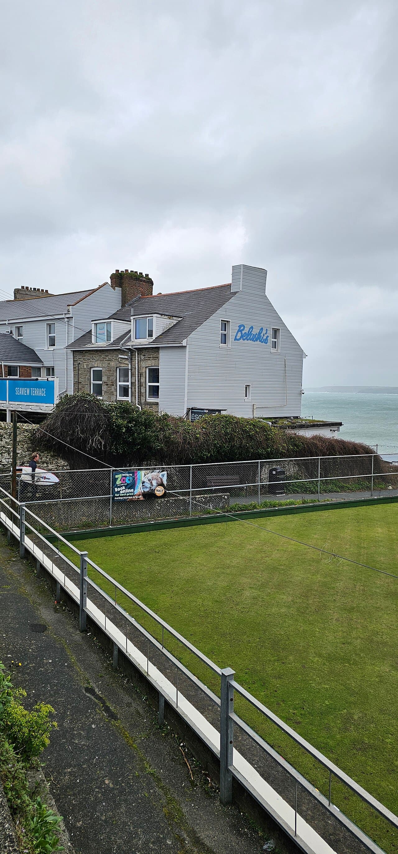 St. Christopher's Inns Newquay (via Wikimedia Commons, CC BY-SA 3.0)