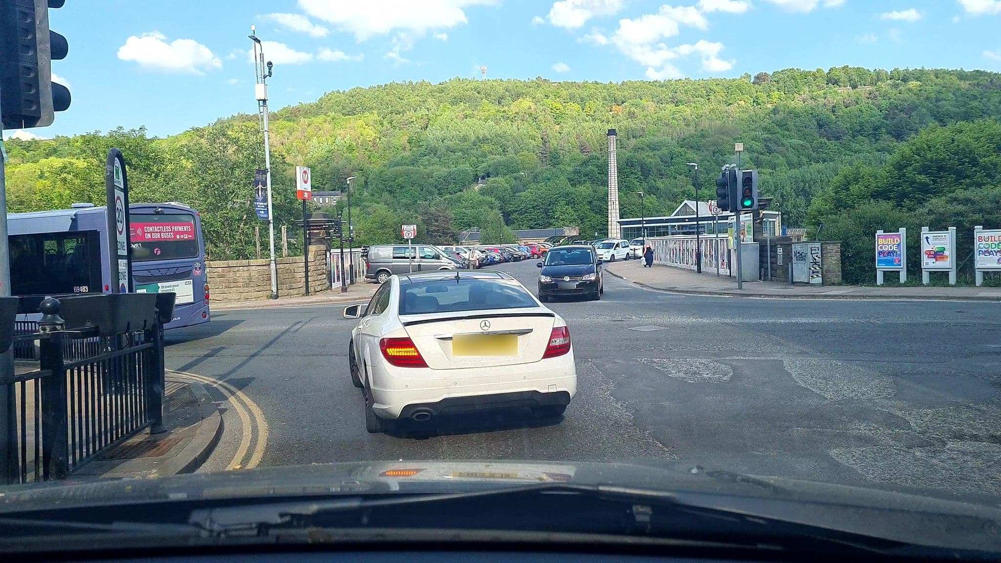 Street view near Imperial Crown Hotel, Halifax — © mappo2 (CC BY-SA · Mapillary)