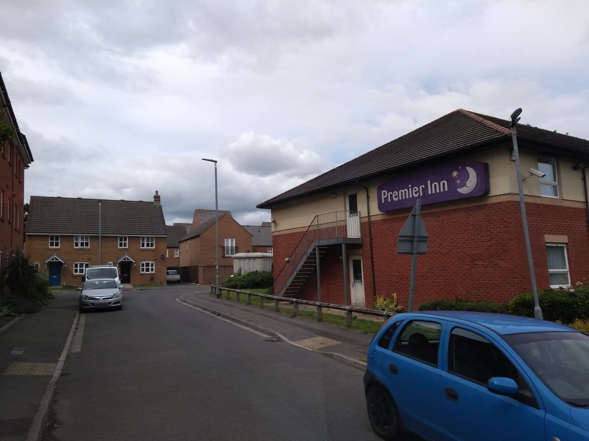 Street view near Premier Inn - Taunton Central (North), Taunton — © ukchris (CC BY-SA · Mapillary)