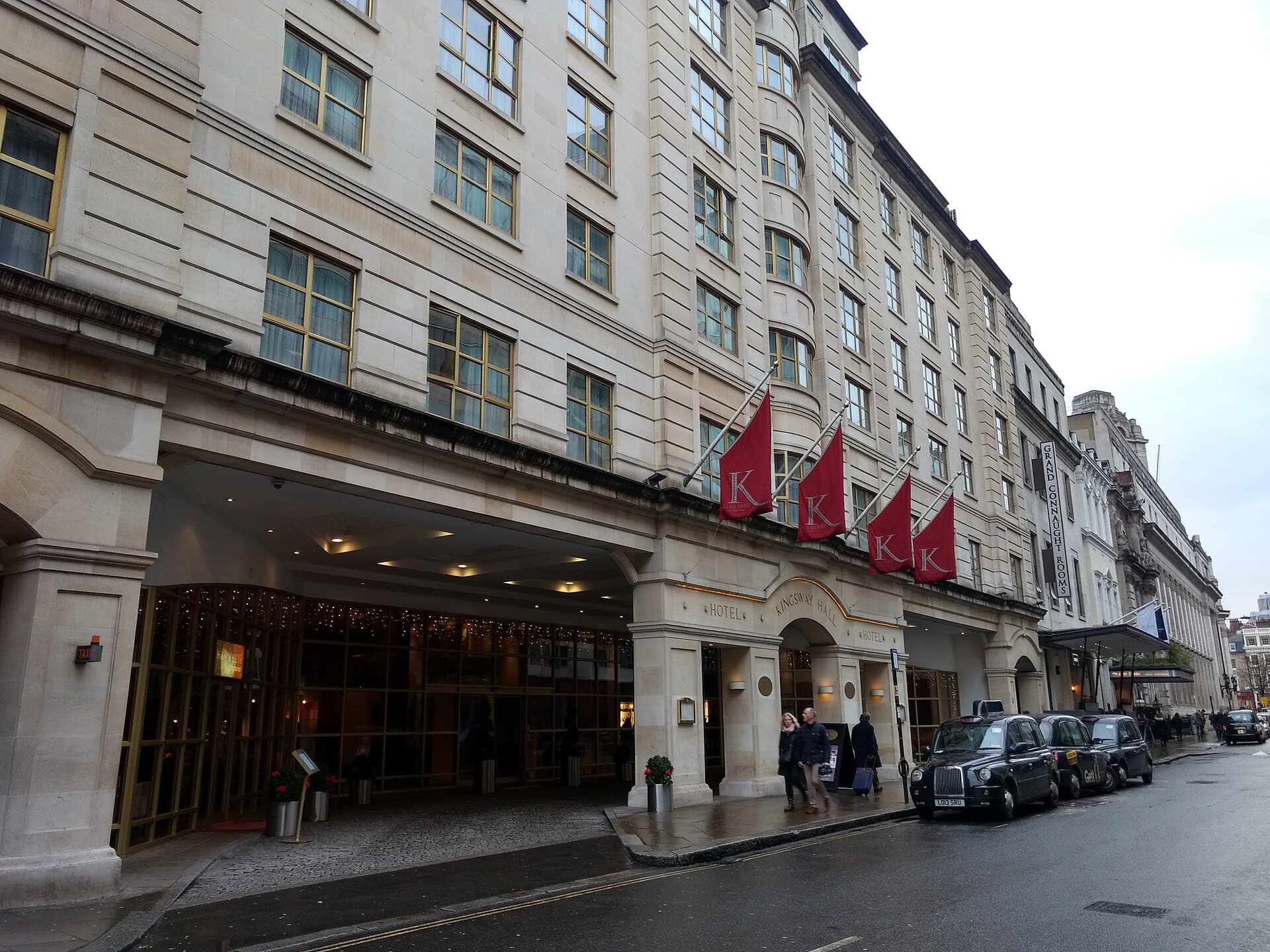 Middle Eight Hotel (via Wikimedia Commons, CC BY-SA 4.0)