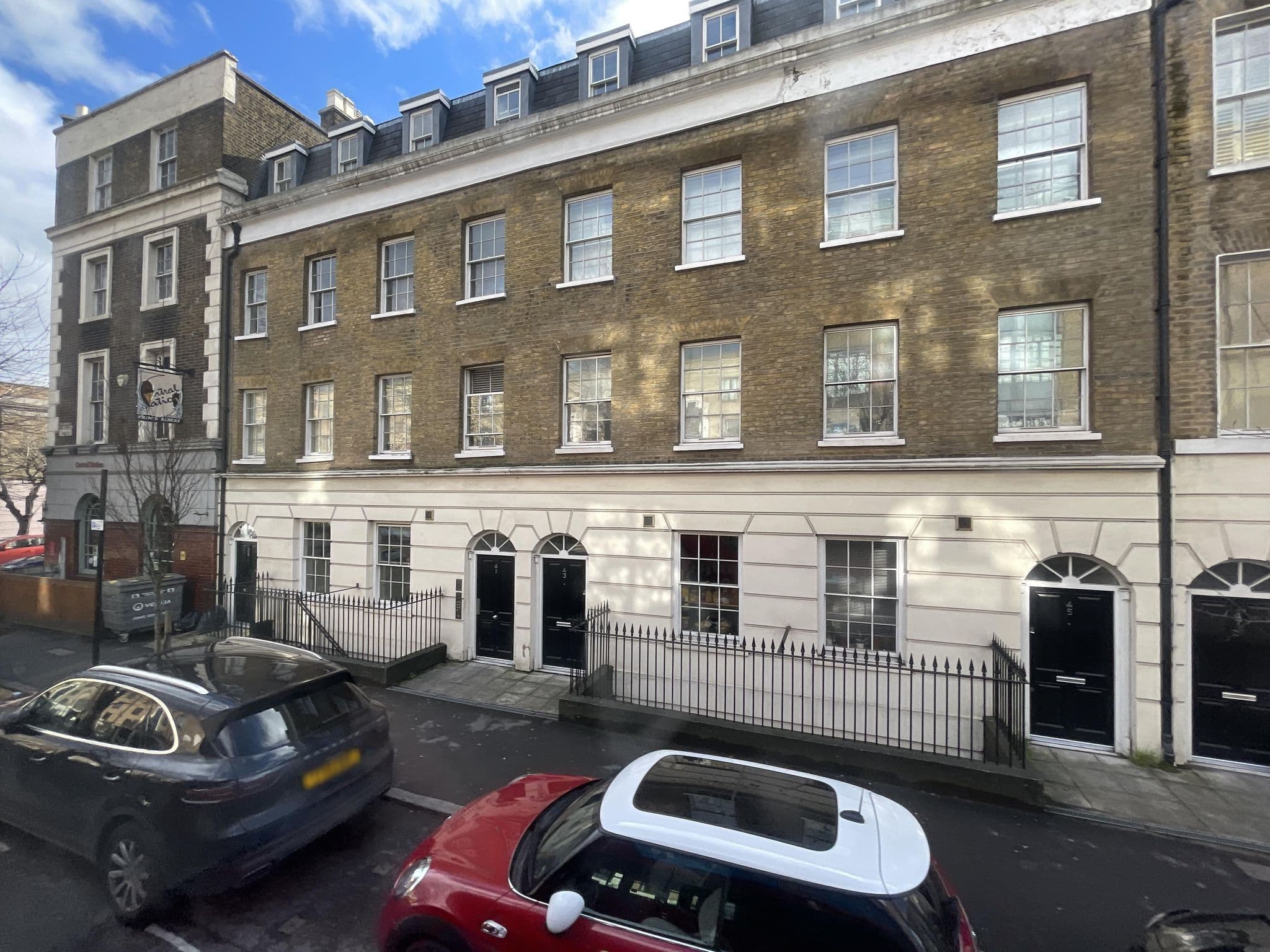 Street view near Central Station B&B, King's Cross — © gness (CC BY-SA · Mapillary)